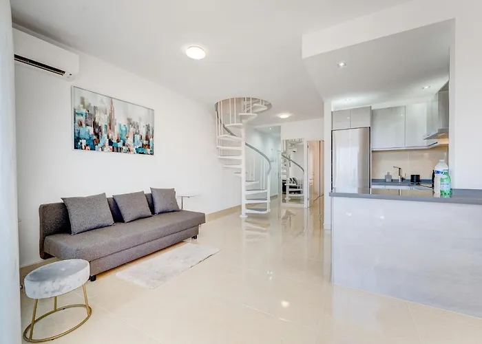 Sea & Golf View Duplex Heated Pool Daire